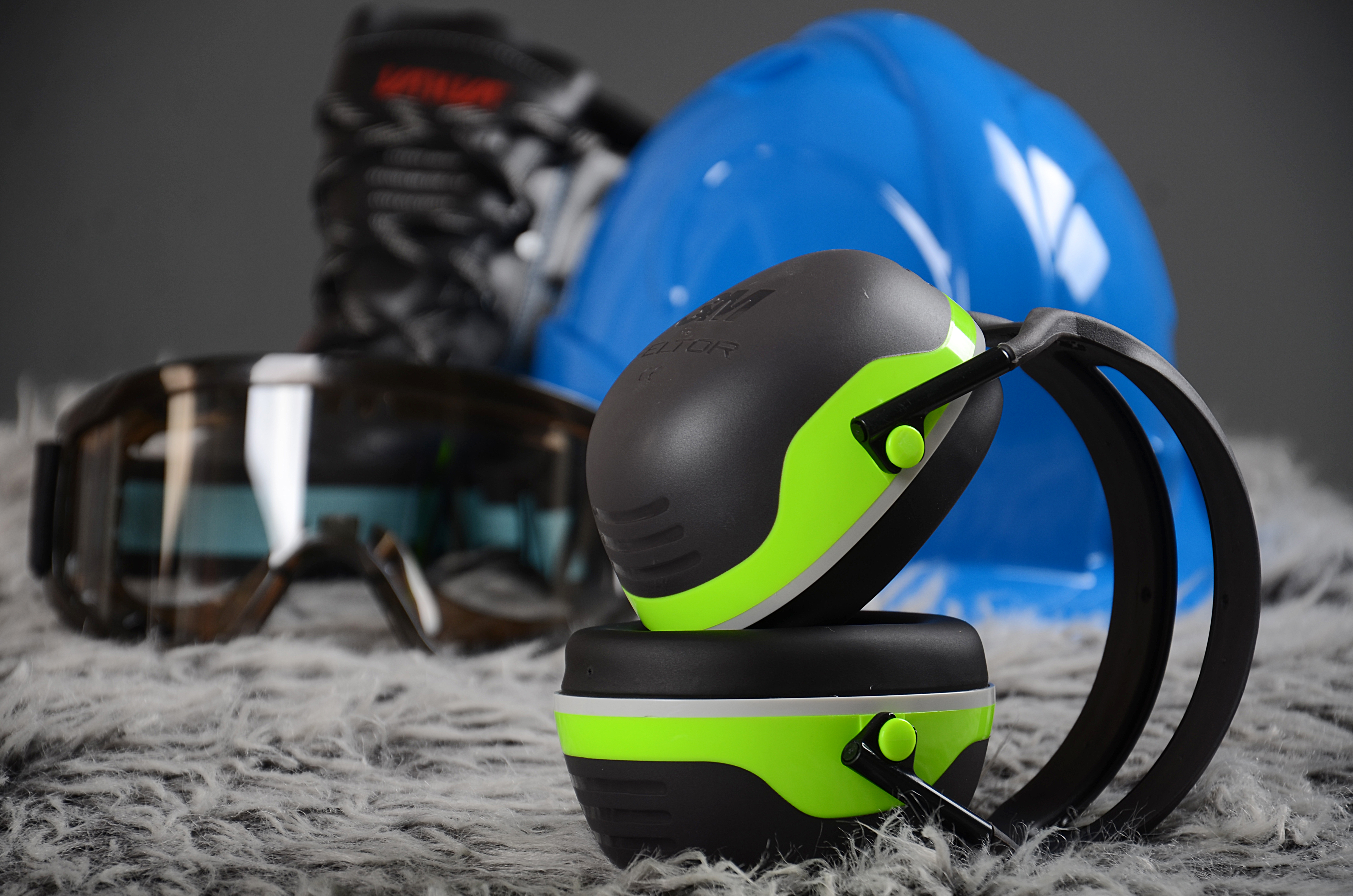 گزارش صنعتی کاربرد فناوری نانو در گوشی های ایمنی هوشمند